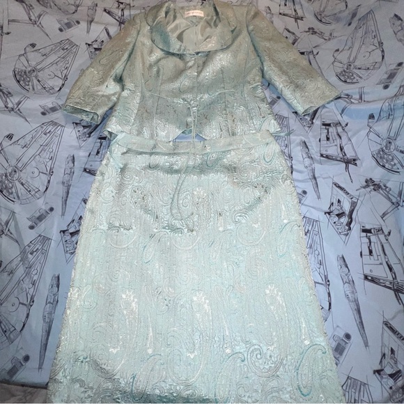 Jones New York Suit - Light Blue Paisley Suit Jacket and Skirt - Size 12 - Picture 4 of 15